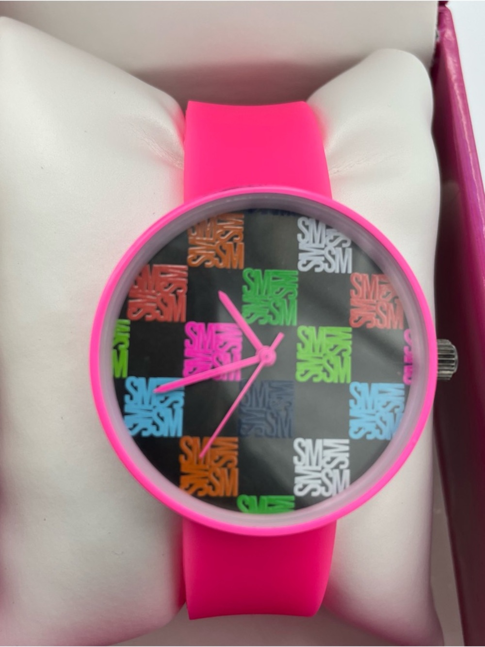 Steve Madden multicolor pink silicon fashion hand watch - Picture 3 of 11